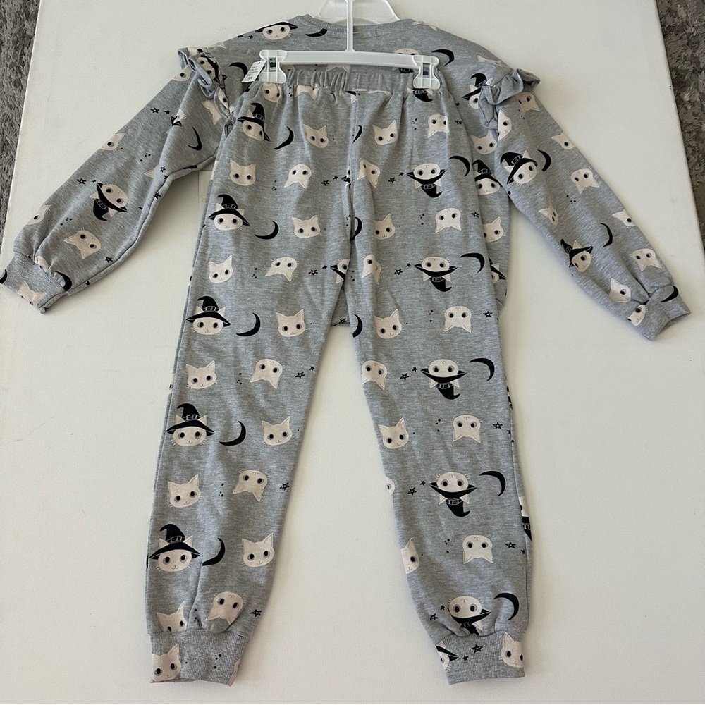 Jessica Simpson Gray Witch Print Sweatsuit Size 7/8 Girls - Picture 10 of 12
